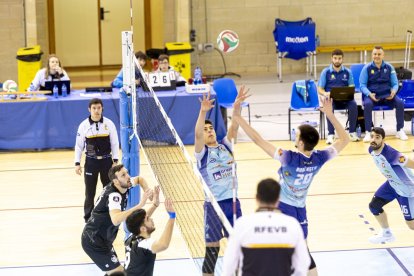 Buen voleibol el desplegado por los celestes de Soria
