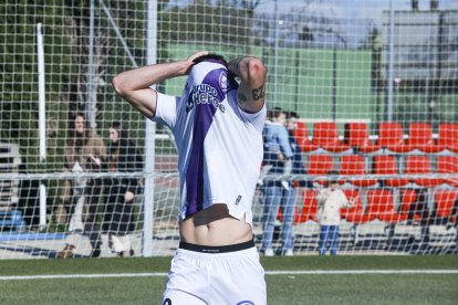 Derrota ante el colista y pérdida del liderato