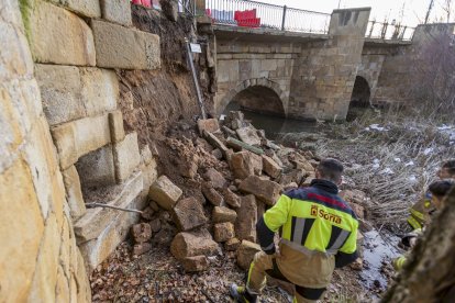 La estructura medieval sufre un daño significativo