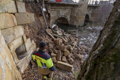 La estructura medieval sufre un daño significativo