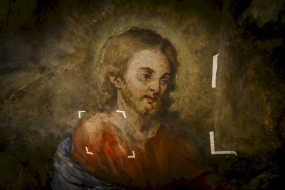 Detalles de los trabajos que están realizando los restauradores