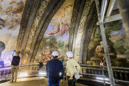 Detalles de los trabajos que están realizando los restauradores