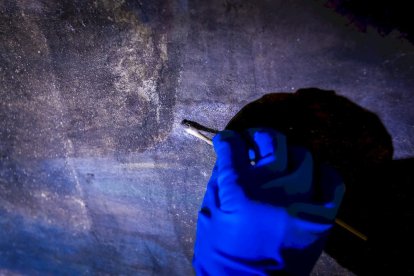 Detalles de los trabajos que están realizando los restauradores