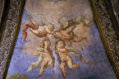 Detalles de los trabajos que están realizando los restauradores