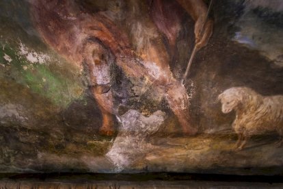 Detalles de los trabajos que están realizando los restauradores