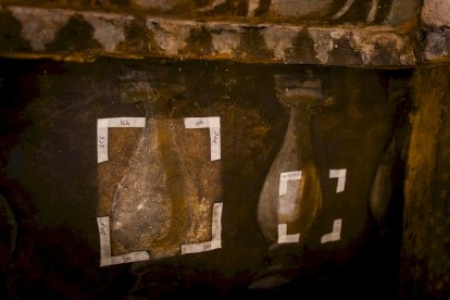 Detalles de los trabajos que están realizando los restauradores