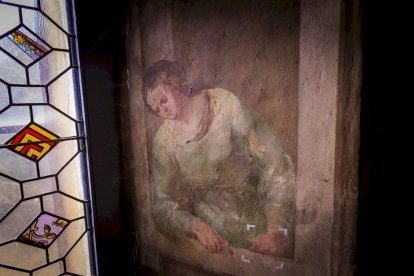 Detalles de los trabajos que están realizando los restauradores