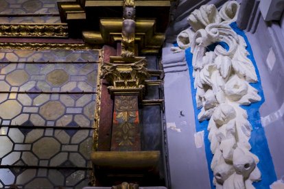 Detalles de los trabajos que están realizando los restauradores