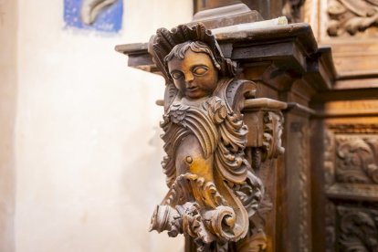 Detalles de los trabajos que están realizando los restauradores