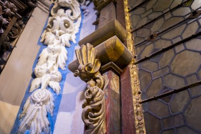 Detalles de los trabajos que están realizando los restauradores