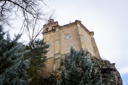 Detalles de los trabajos que están realizando los restauradores