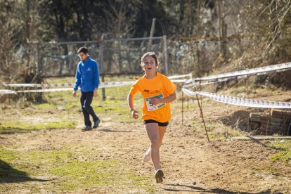 Mañana de atletismo infantil y juvenil que computa para los Juegos Escolares