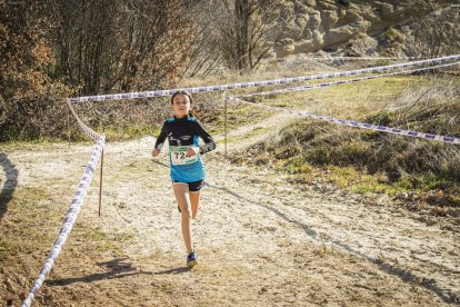 Mañana de atletismo infantil y juvenil que computa para los Juegos Escolares