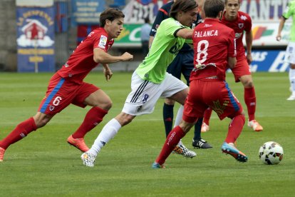 Íñigo Pérez en un encuentro en su etapa como jugador del Numancia.