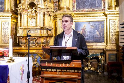 La imagen fue presentada en la Iglesia del Carmen en una ceremonia religiosa