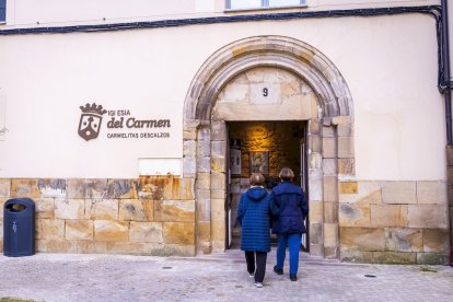 La imagen fue presentada en la Iglesia del Carmen en una ceremonia religiosa