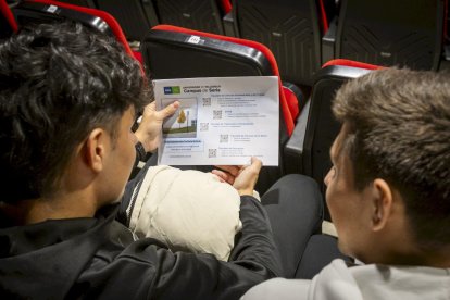 Los futuros alumnos de la Universidad eligen sus estudios