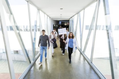Los futuros alumnos de la Universidad eligen sus estudios