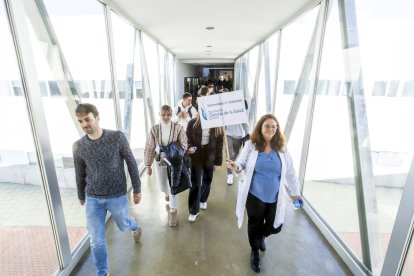 Los futuros alumnos de la Universidad eligen sus estudios
