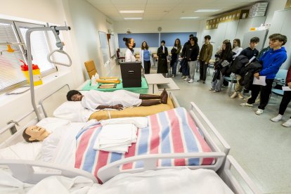 Los futuros alumnos de la Universidad eligen sus estudios