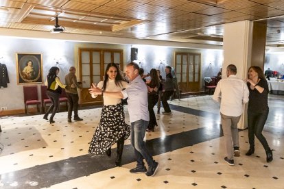 Seis horas de danza en una fiesta por todo lo alto