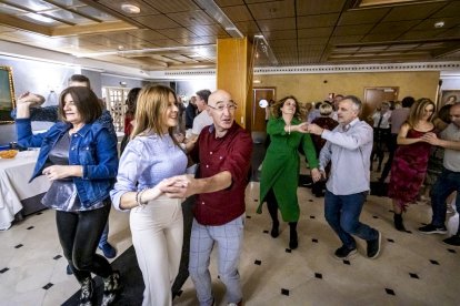 Seis horas de danza en una fiesta por todo lo alto