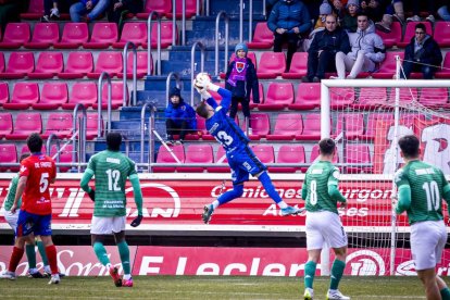 Práctico partido de los rojillos para volver a la senda del triunfo