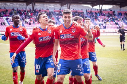 Práctico partido de los rojillos para volver a la senda del triunfo