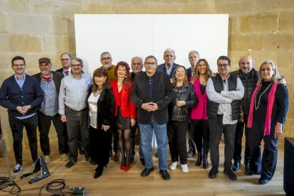 Los escritores unen fuerzas y se reunen en el Espacio Santa Clara