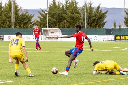 El Numancia ve complicada su permanencia en División de honor