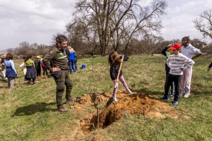 El PEMA de Garray fue el lugar elegido para la plantación en el Día de los Bosques