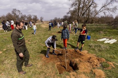 El PEMA de Garray fue el lugar elegido para la plantación en el Día de los Bosques