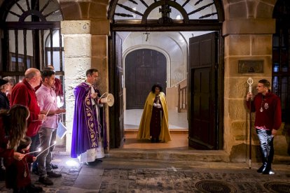 El Vía Crucis partió del Convento de los Carmelitas