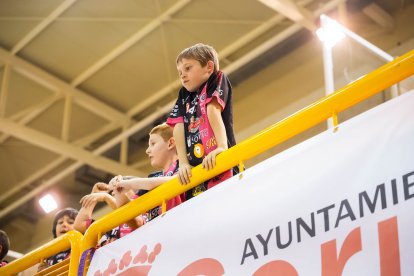 El Moreno Sáez Sporting puso la guinda a su primera temporada en Superliga 2 de voleibol logrando la permanencia con un 3-0 ante el CV Arona.
