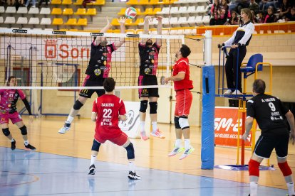 El Moreno Sáez Sporting puso la guinda a su primera temporada en Superliga 2 de voleibol logrando la permanencia con un 3-0 ante el CV Arona.