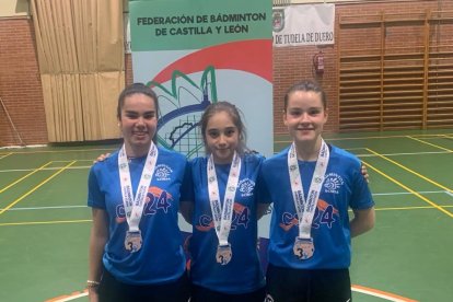 Medallistas sub-17 en la cita celebrada en Tudela de Duero.