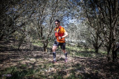 La Subida al Palillo congrega a más de un centenar de atletas en una buena jornada de atletismo en la naturaleza.