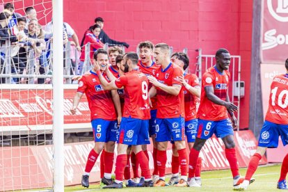 Los rojillos están líderes y acarician el ascenso directo