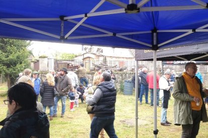 Vinuesa se volcó en su parrillada solidaria a beneficio de Manos Unidas.