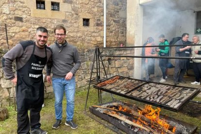 Vinuesa se volcó en su parrillada solidaria a beneficio de Manos Unidas.