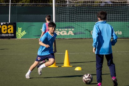 El fútbol base del equipo entrena en la Ciudad Deportiva