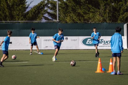 El fútbol base del equipo entrena en la Ciudad Deportiva