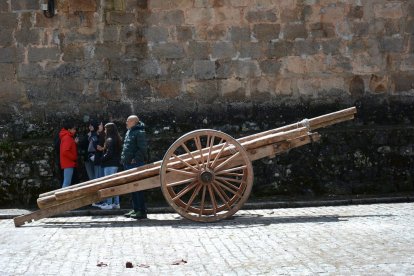 La lluvia amenazó con complicar la fiesta