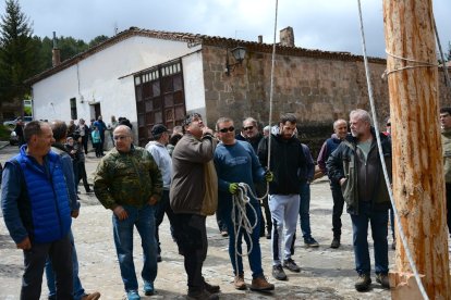 La lluvia amenazó con complicar la fiesta