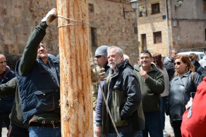 La lluvia amenazó con complicar la fiesta