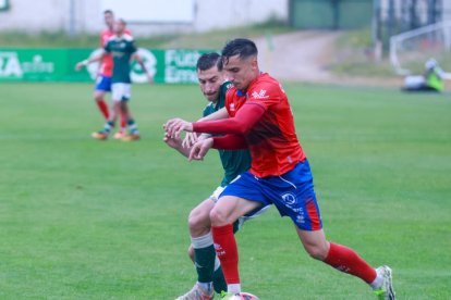 El Numancia cae ante el Cacereño y se despide del ascenso directo.