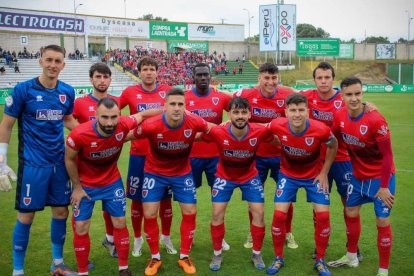 El Numancia cae ante el Cacereño y se despide del ascenso directo.