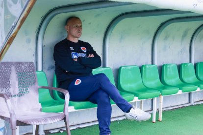 El Numancia cae ante el Cacereño y se despide del ascenso directo.