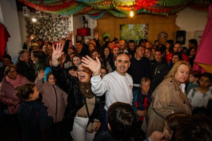 El Catapán vuelve a vestir de fiesta a Soria con el 'sí' a San Juan en las 12 cuadrillas y las botas de vino, el pan, el queso y el bacalao.