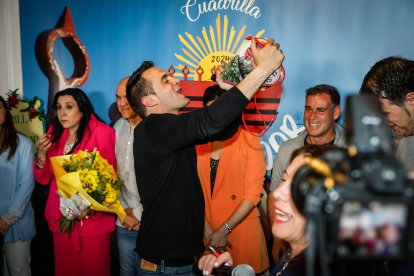 El Catapán vuelve a vestir de fiesta a Soria con el 'sí' a San Juan en las 12 cuadrillas y las botas de vino, el pan, el queso y el bacalao.